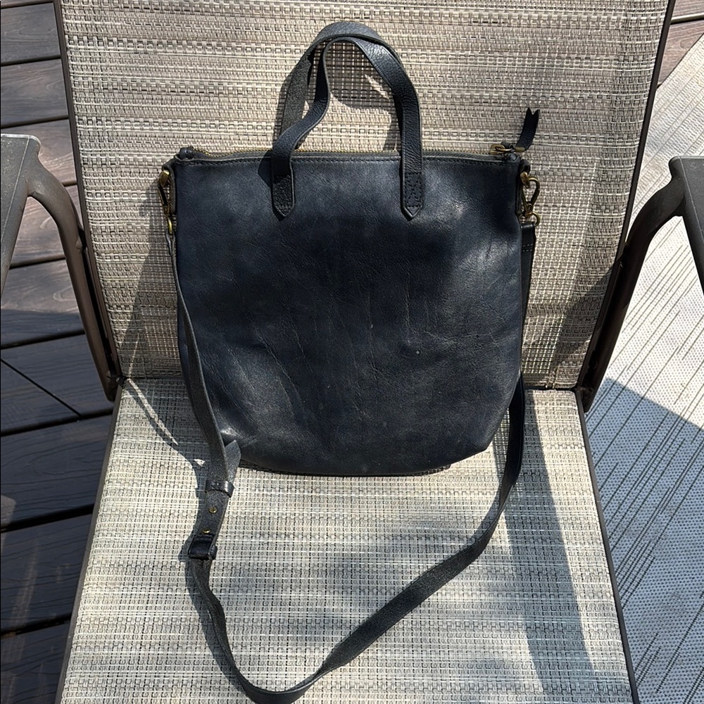 Madewell Dark Navy Leather Crossbody Tote - Picture 12 of 13